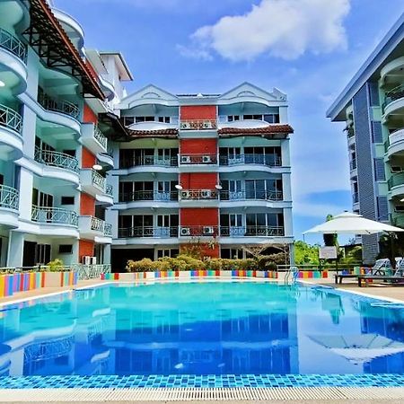 Perdana Serviced Apartment & Resorts Padang Mat Sirat Exterior photo