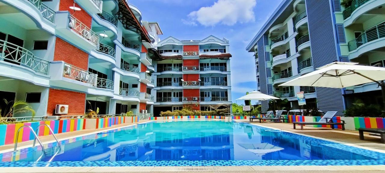 Perdana Serviced Apartment & Resorts Padang Mat Sirat Exterior photo